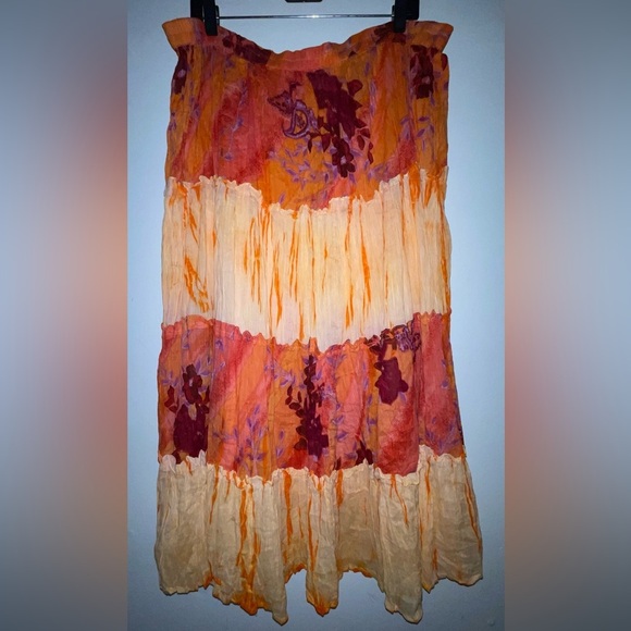 Women's Plus Size Artsy Boho Floral Skirt - Picture 2 of 6